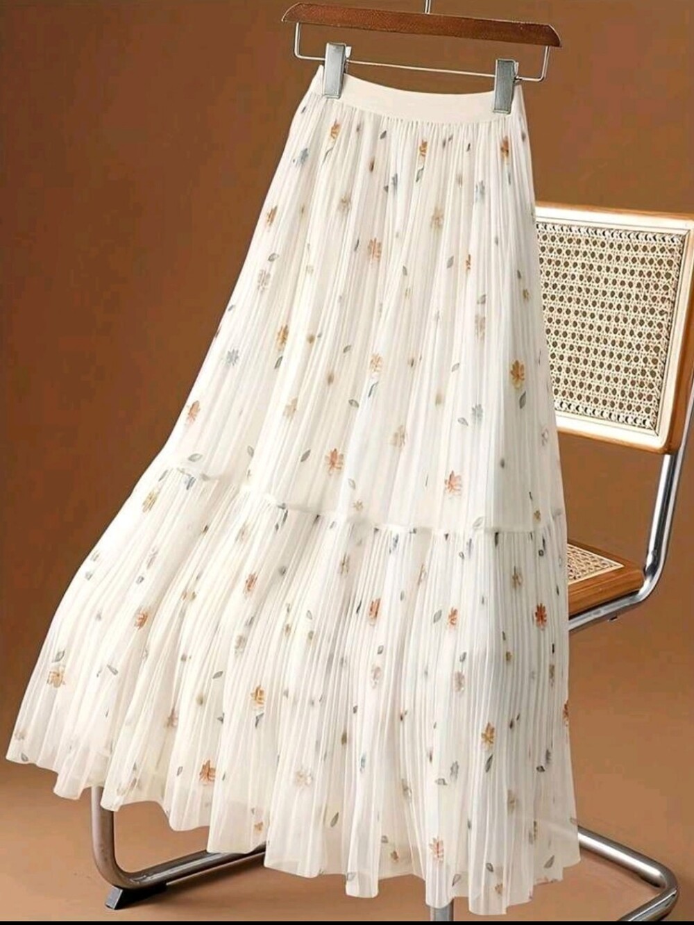SALE ** BRAND NEW ** Floral Pleated White Maxi Skirt